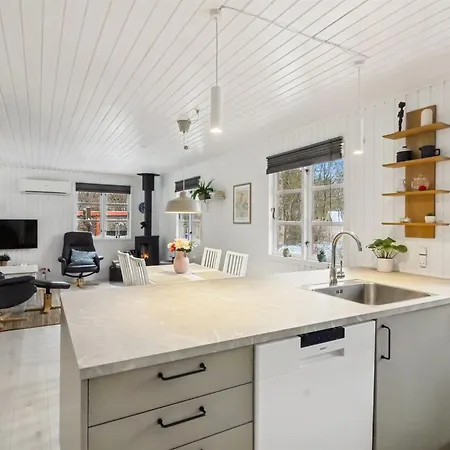 Vakantiehuis Hubertina - 30km From The Sea By Interhome