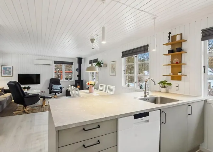 Vakantiehuis Hubertina - 30km From The Sea By Interhome